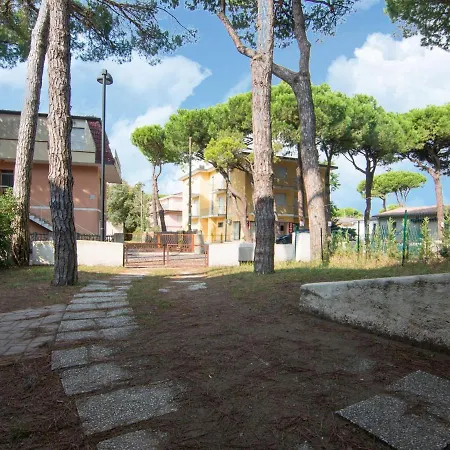 Belvilla By Oyo Casa Pineta Apartman *